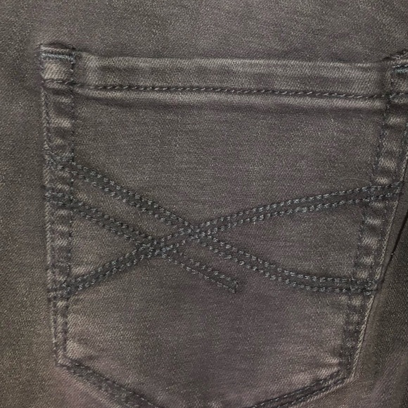 Stretchy Mid-Rise Crop Skinny Kick Flare Jean - Picture 5 of 7